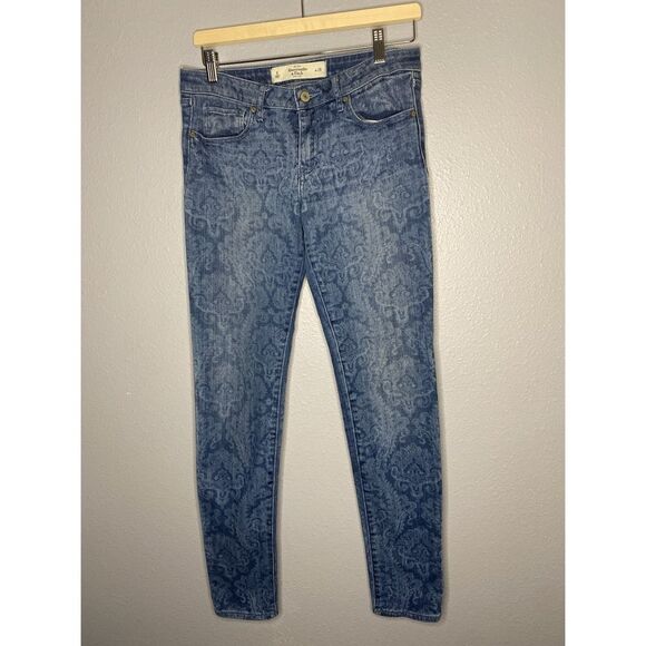 Abercrombie & Fitch Medium Wash Paisley Print Size 6 - Picture 1 of 9